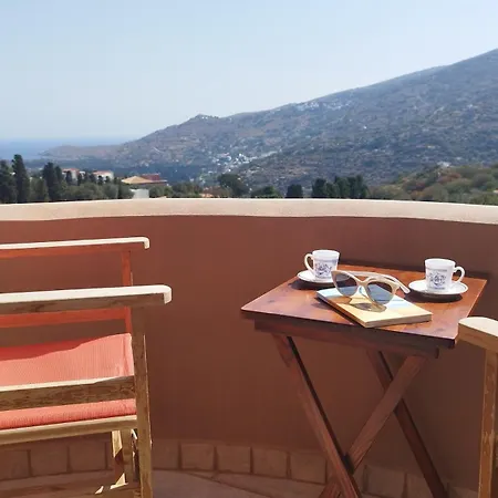 Guest house Lovers' Nest Mesaria (Andros)