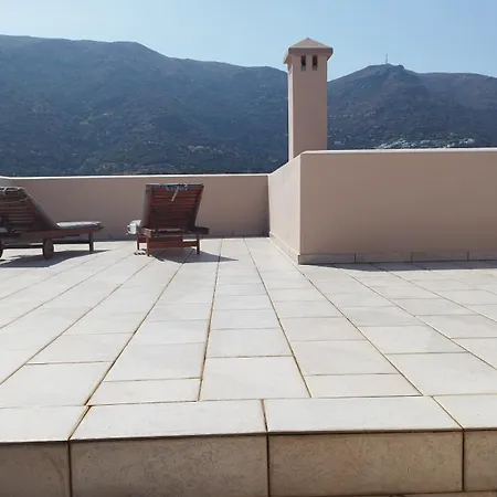 بيت ضيافة Lovers' Nest Mesaria (Andros)