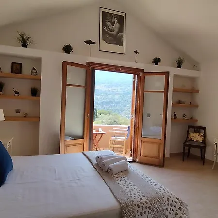 Lovers' Nest 3*